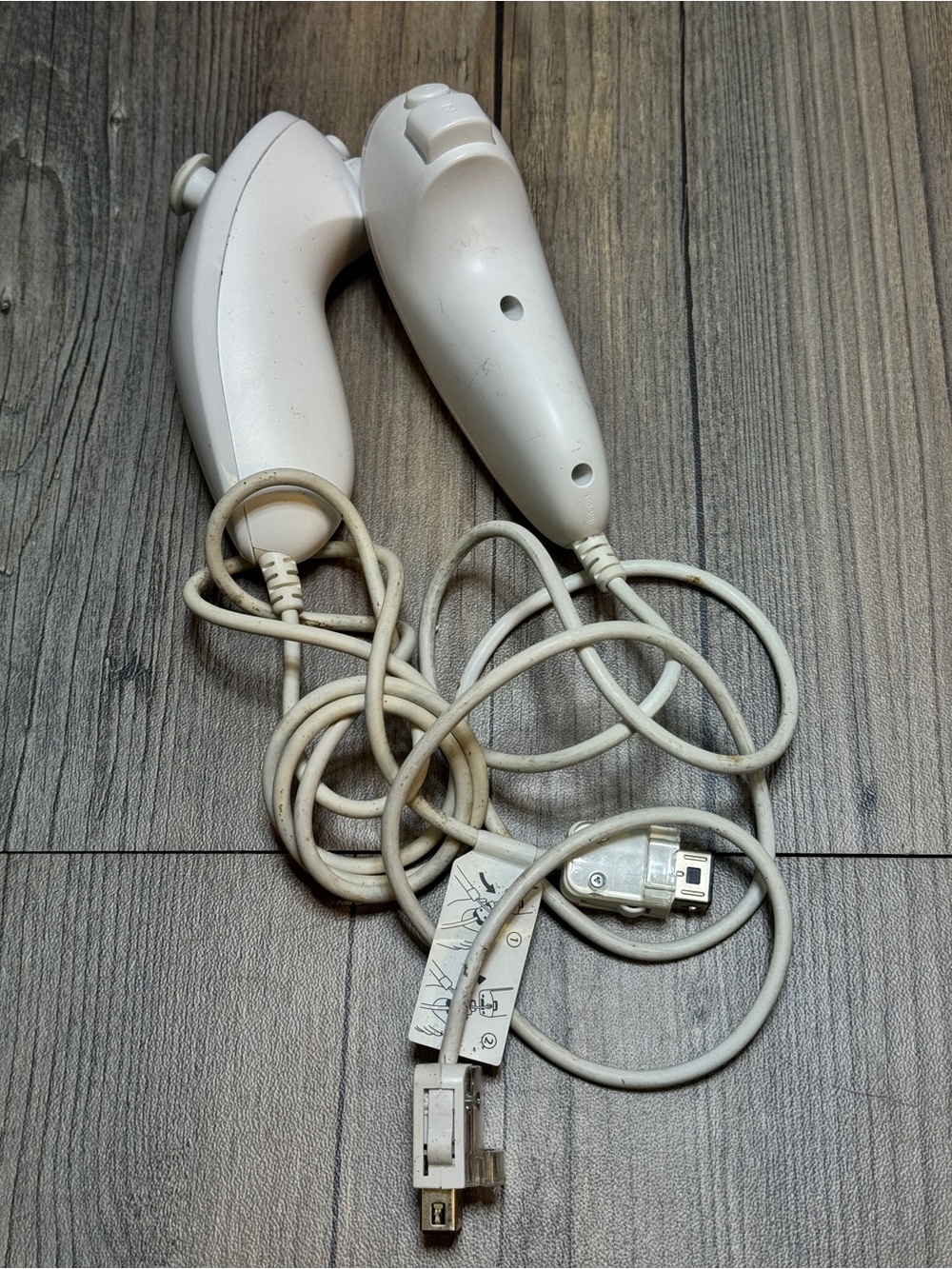 Official Nintendo Wii White Nunchuck RVL-004 Lot of 2 Tested Works